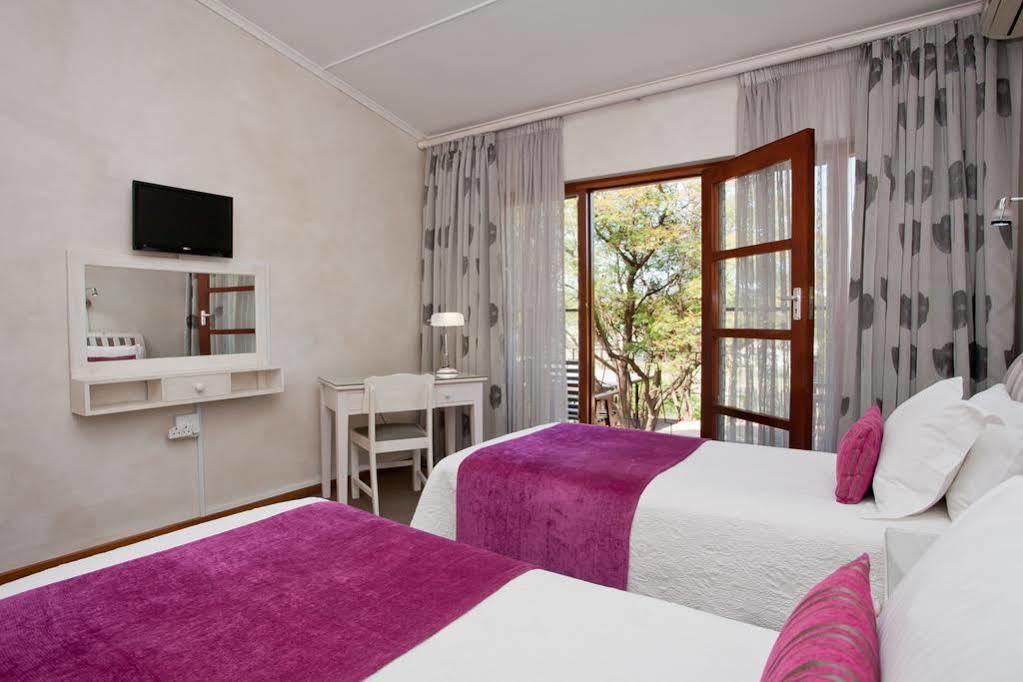 Miles B&B Guest House Оудсхорн Екстериор снимка